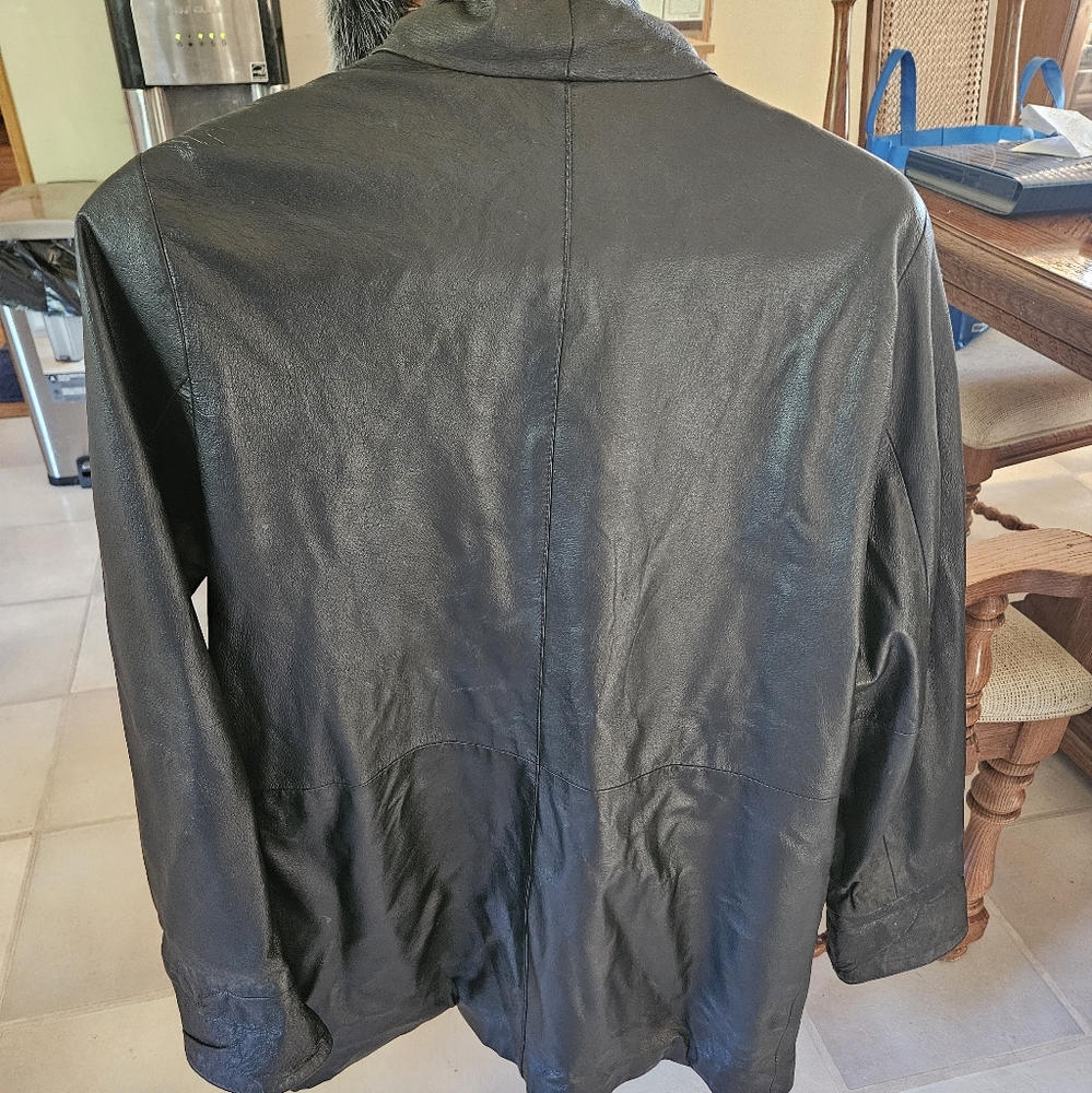 Leather jacket - Picture 5 of 8